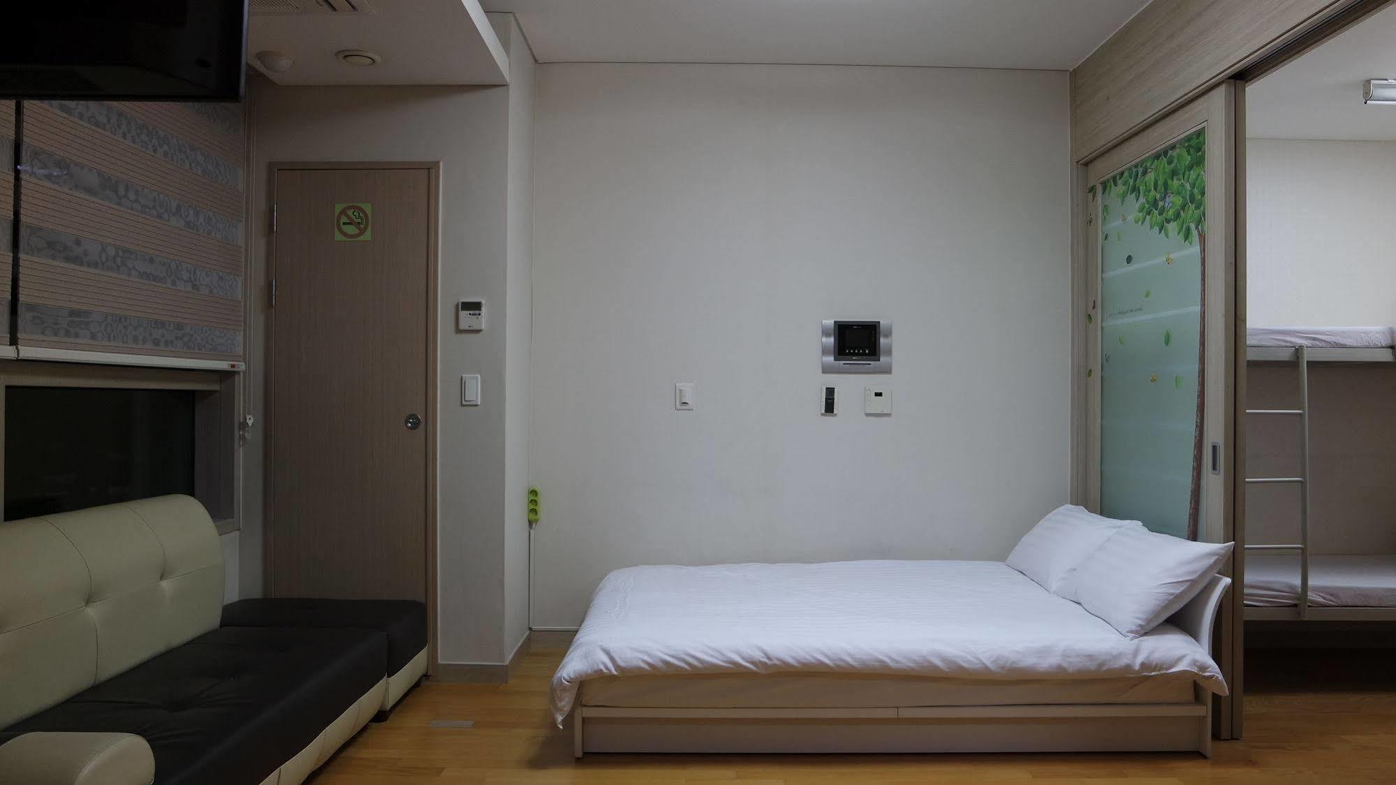 Hostel Coco 首爾 外观 照片